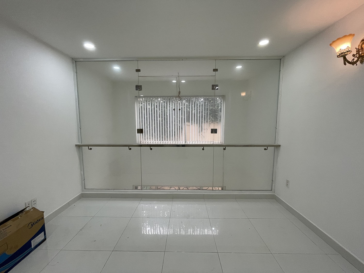 Chính chủ cho thuê nhà 3 lầu thiết kế cổ điển hẻm ôtô 7 chỗ 482/69K Lê Quang Định